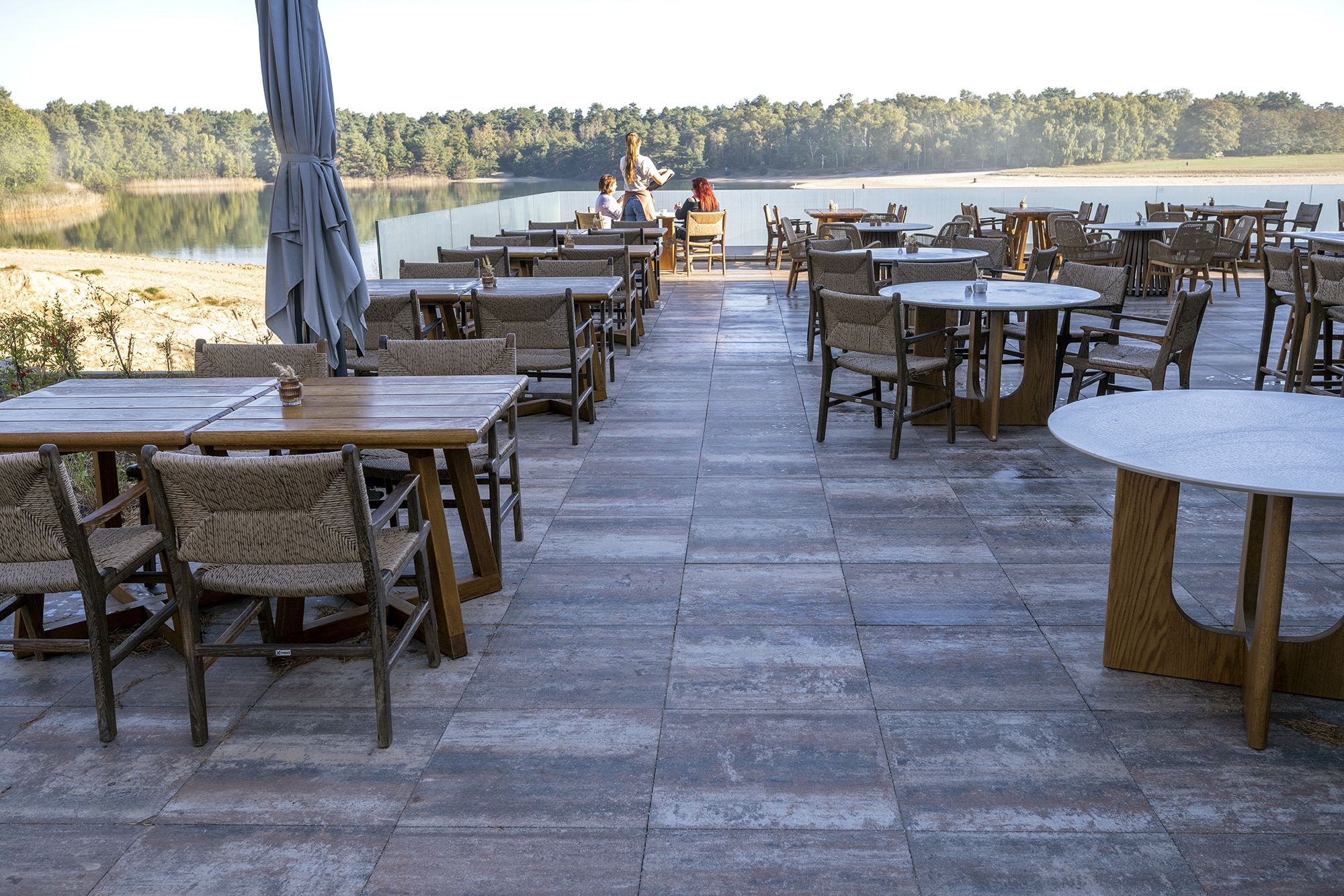 Dakterrassen Bij Hotels En Restaurants Sfeermakers Die Blijven Hangen dakterrassen-bij-hotels-en-restaurants-sfeermakers-die-blijven-hangen